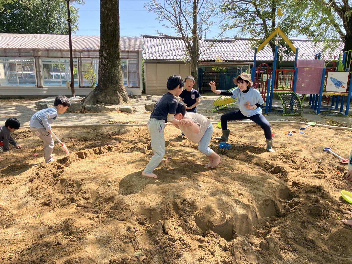 すもうごっこ
